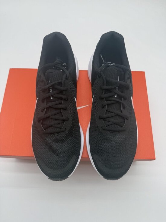 New Nike Revolution 7 Shoes Mens Size 13 Black White Running Comfort FB2207 001 main image 6
